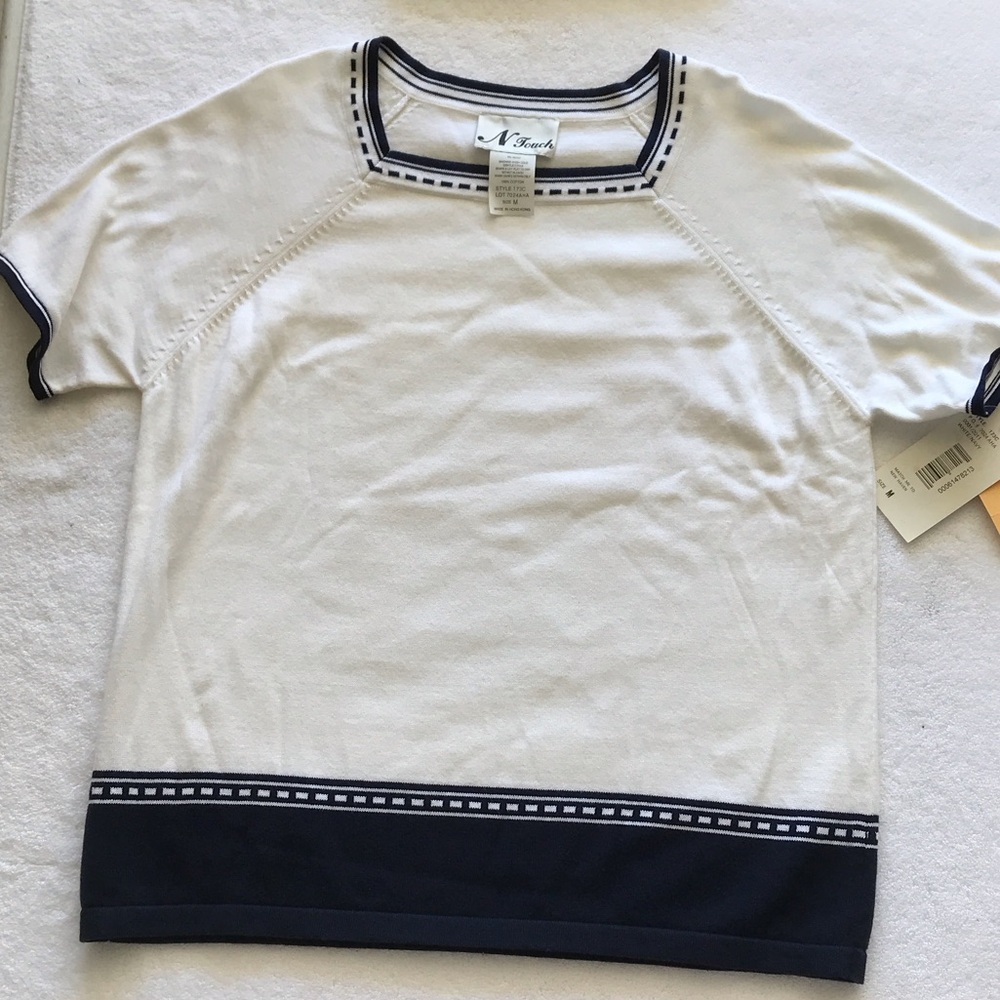 Vintage Ladies NTouch White and Navy Short Sleeve sweater